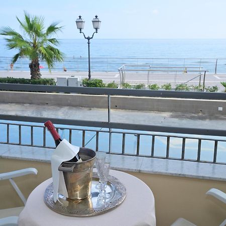 Residence Atlantic Alassio Esterno foto