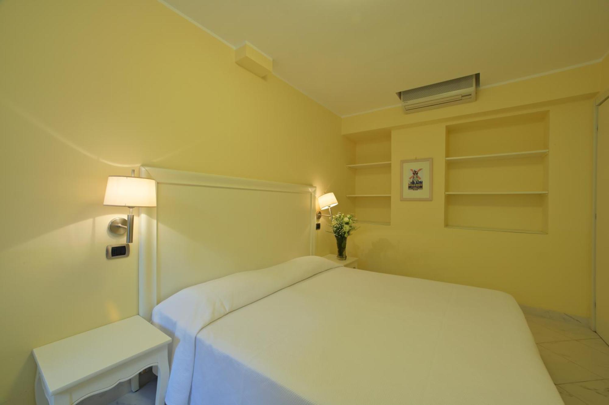 Residence Atlantic Alassio Esterno foto