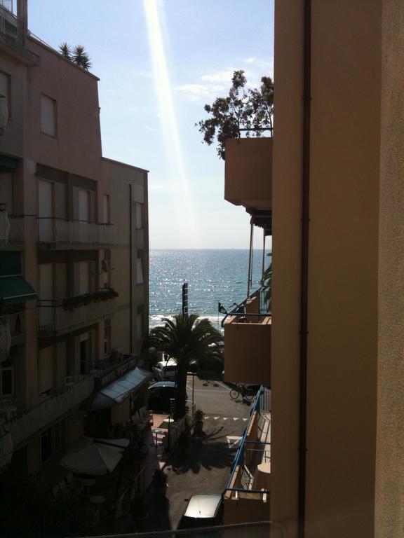 Residence Atlantic Alassio Esterno foto