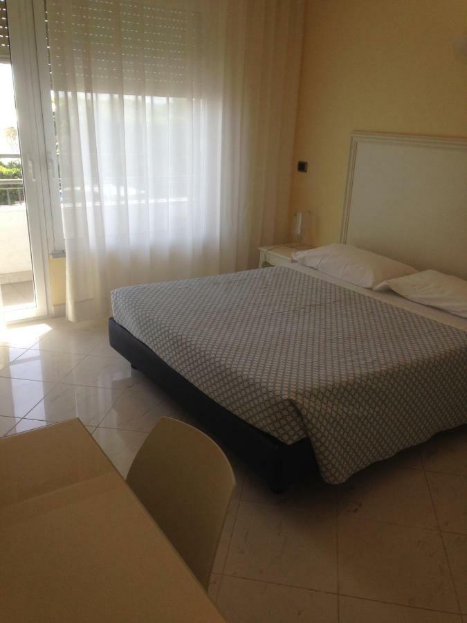 Residence Atlantic Alassio Esterno foto